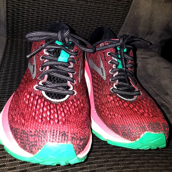 brooks trainers size 6